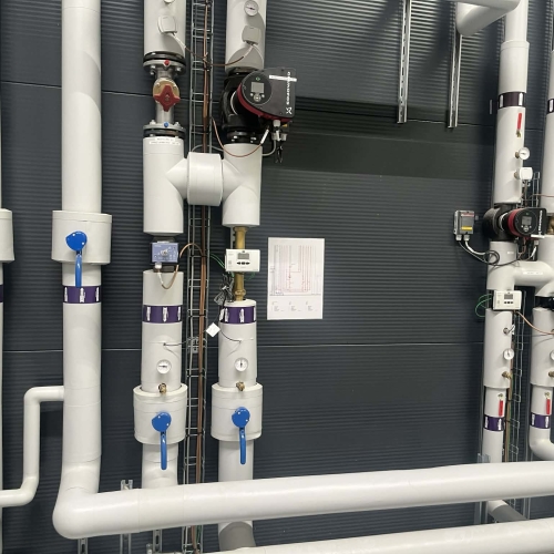 Entreprisearbejde med montage og tekniske installationer i byggeri