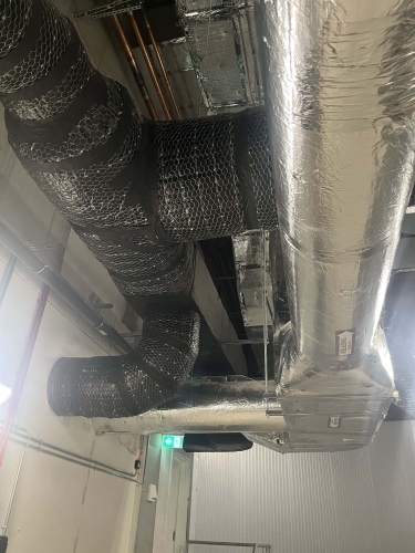 Ventilationsisolering af ventilationskanaler i erhvervsbyggeri